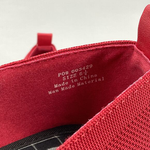 NEW Journee Collection Women’s Veata Soft Knit Flats Red Size 6.5 - Picture 6 of 11